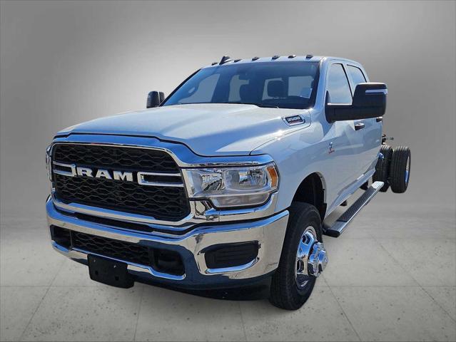 2024 RAM Ram 3500 Chassis Cab RAM 3500 TRADESMAN CREW CAB CHASSIS 4X4 60 CA