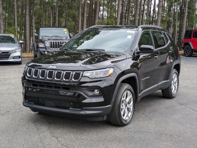 2025 Jeep Compass COMPASS LATITUDE 4X4