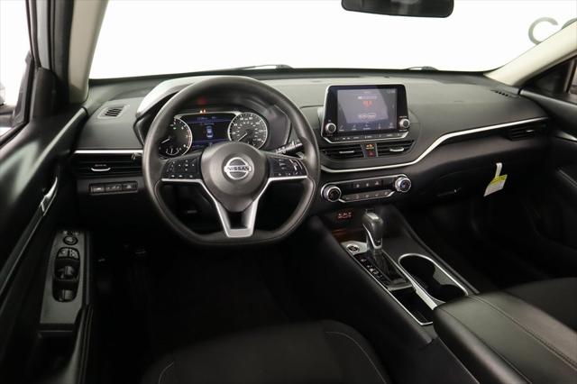 2022 Nissan Altima SV FWD