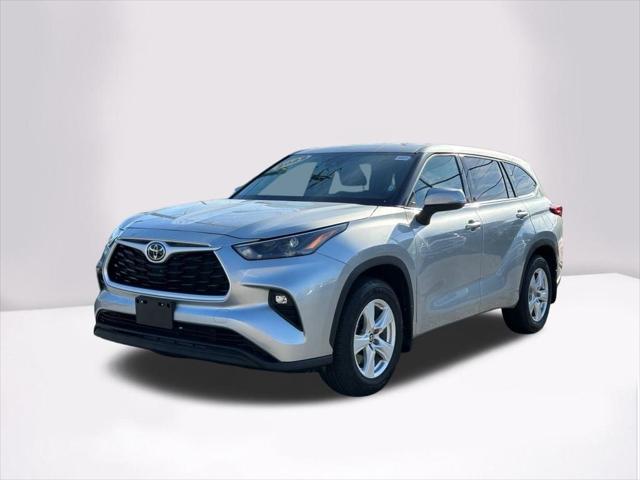 2022 Toyota Highlander LE