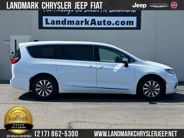 2023 Chrysler Pacifica Hybrid Limited