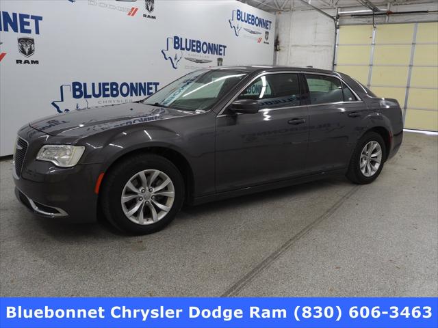 2022 Chrysler 300 Touring