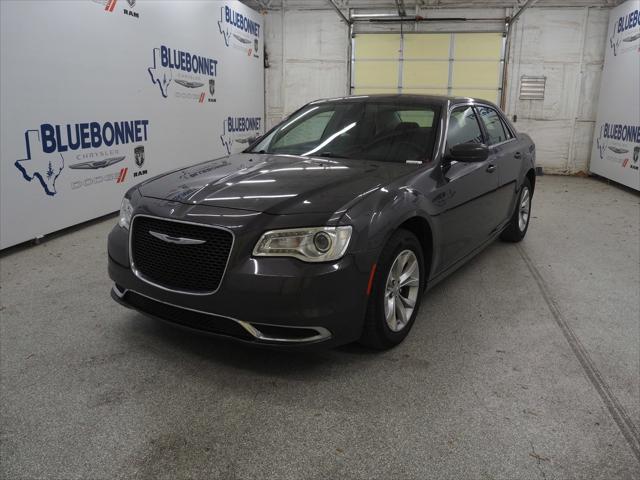 2022 Chrysler 300 Touring