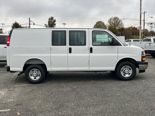 2024 Chevrolet Express Cargo Van RWD 2500 Regular Wheelbase WT