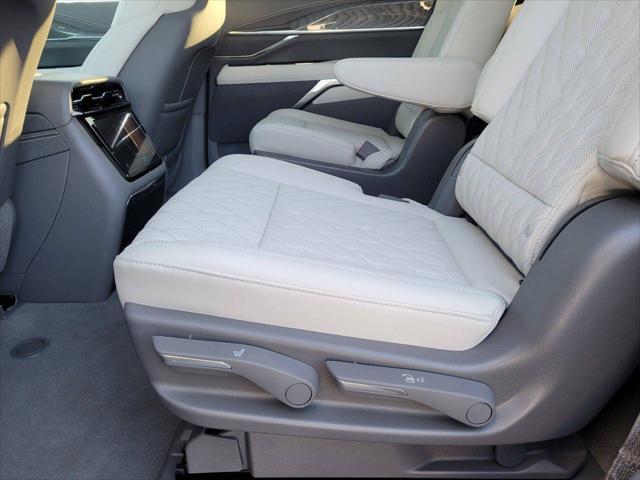 2025 Cadillac Escalade Luxury 1
