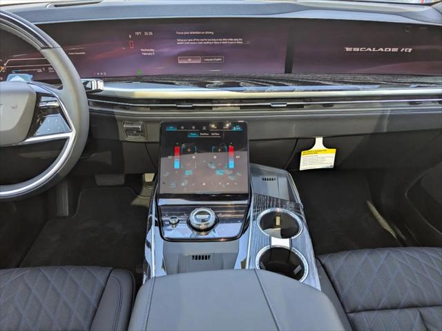 2025 Cadillac Escalade Luxury 1