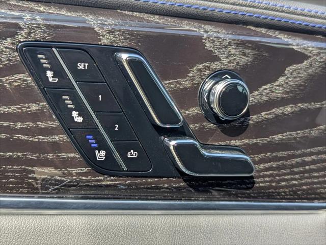 2025 Cadillac Escalade Luxury 1