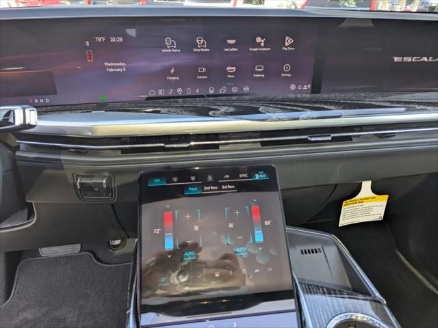 2025 Cadillac Escalade Luxury 1