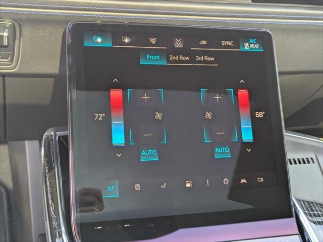 2025 Cadillac Escalade Luxury 1