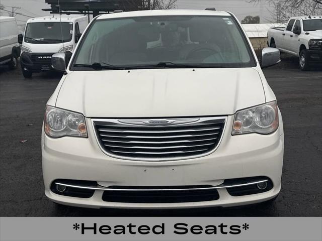 2013 Chrysler Town and Country Touring-L