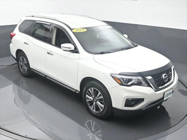 2019 Nissan Pathfinder SV