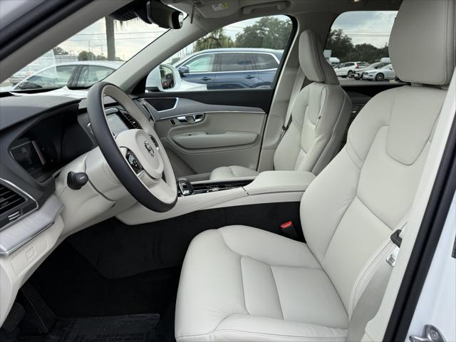 2025 Volvo XC90 B5 Core