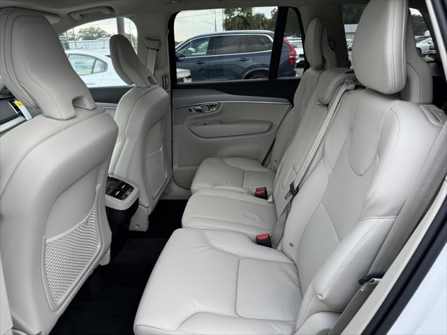 2025 Volvo XC90 B5 Core