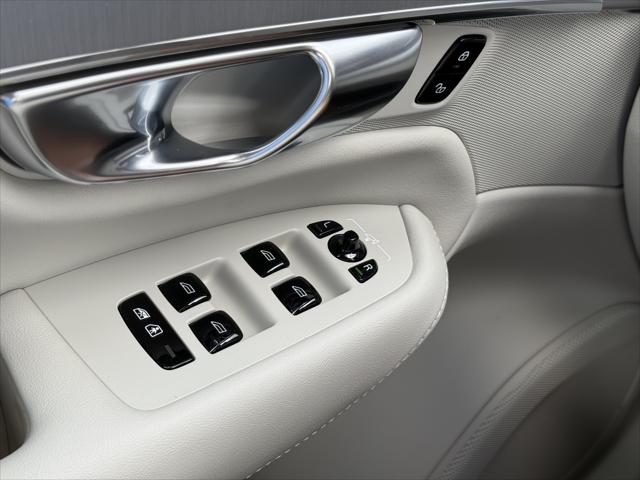 2025 Volvo XC90 B5 Core