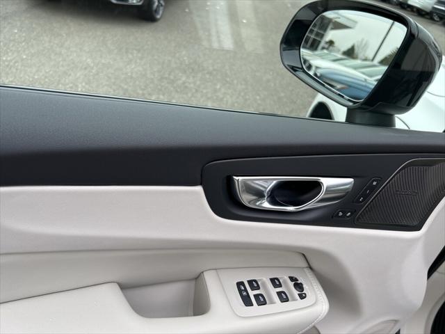 2025 Volvo XC60 Plug-In Hybrid T8 Ultra