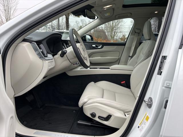 2025 Volvo XC60 Plug-In Hybrid T8 Ultra