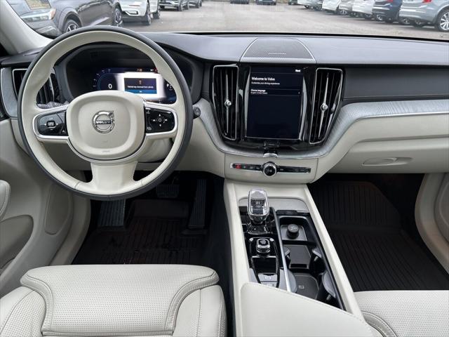 2025 Volvo XC60 Plug-In Hybrid T8 Ultra