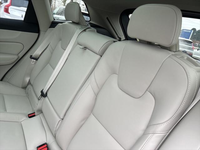 2025 Volvo XC60 Plug-In Hybrid T8 Ultra