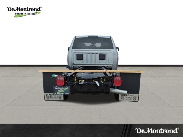 2024 RAM Ram 3500 Chassis Cab RAM 3500 TRADESMAN CREW CAB CHASSIS 4X4 60 CA