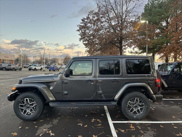 2025 Jeep Wrangler WRANGLER 4-DOOR SAHARA