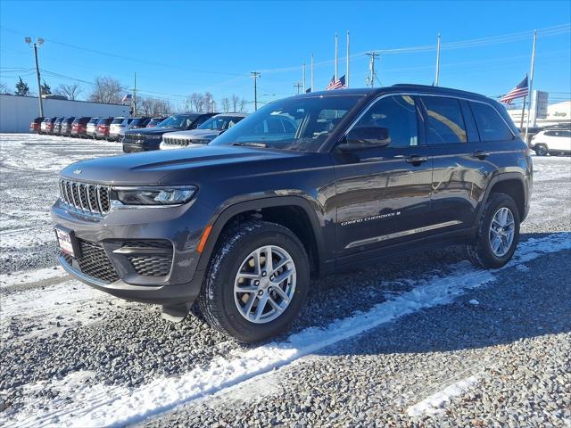 2025 Jeep Grand Cherokee GRAND CHEROKEE LAREDO X 4X4