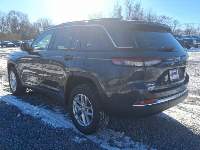 2025 Jeep Grand Cherokee GRAND CHEROKEE LAREDO X 4X4