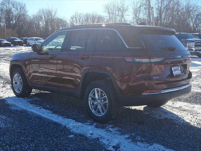 2025 Jeep Grand Cherokee GRAND CHEROKEE LAREDO X 4X4