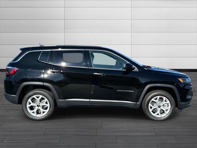 2025 Jeep Compass COMPASS SPORT 4X4
