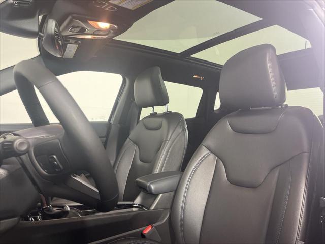 2025 Jeep Compass COMPASS LIMITED 4X4