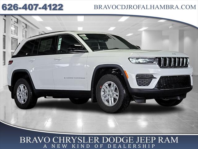 2025 Jeep Grand Cherokee GRAND CHEROKEE LAREDO 4X2
