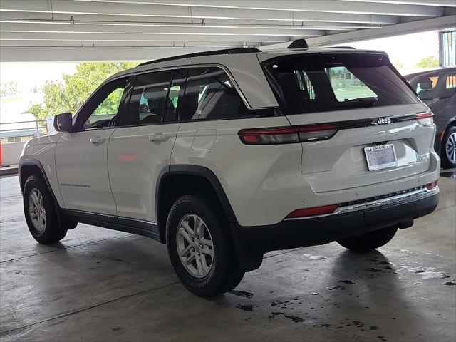 2025 Jeep Grand Cherokee GRAND CHEROKEE LAREDO 4X2