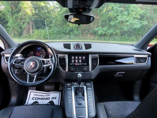 2017 Porsche Macan Sport Utility 4D