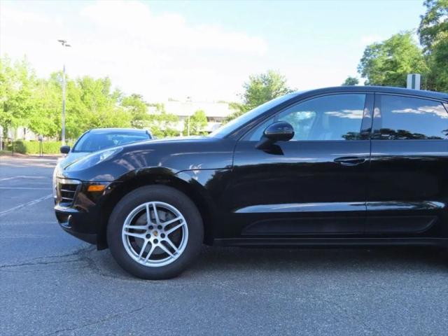 2017 Porsche Macan Sport Utility 4D