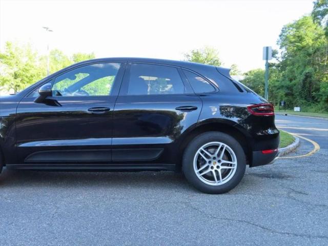 2017 Porsche Macan Sport Utility 4D