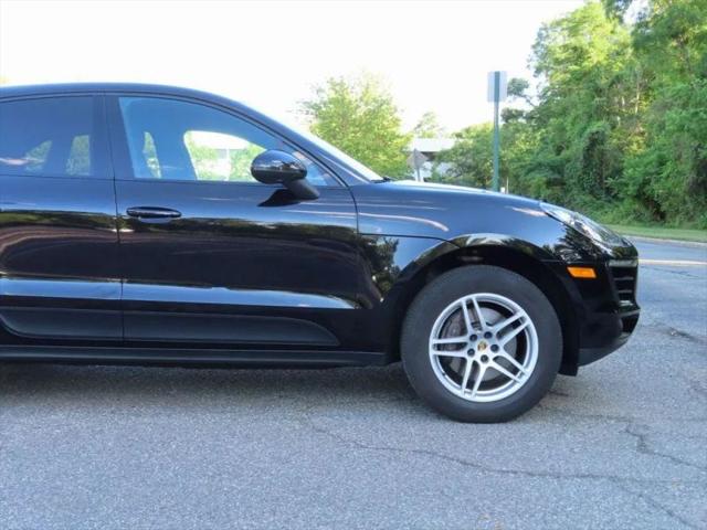 2017 Porsche Macan Sport Utility 4D