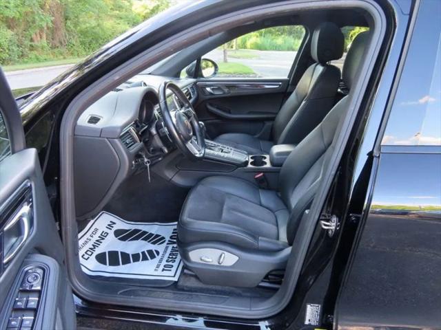 2017 Porsche Macan Sport Utility 4D