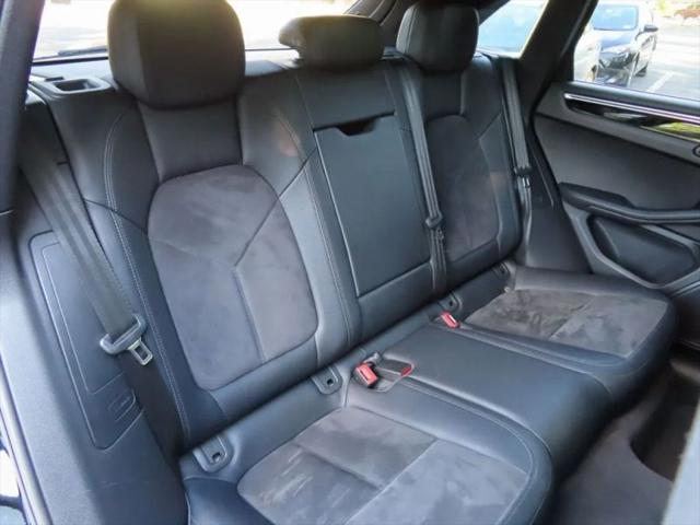 2017 Porsche Macan Sport Utility 4D