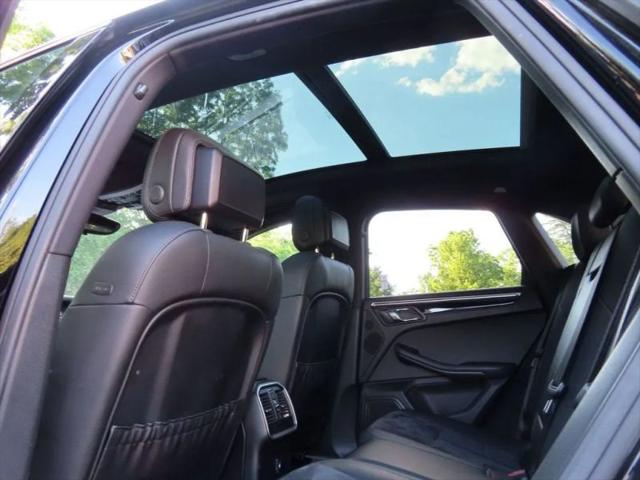 2017 Porsche Macan Sport Utility 4D