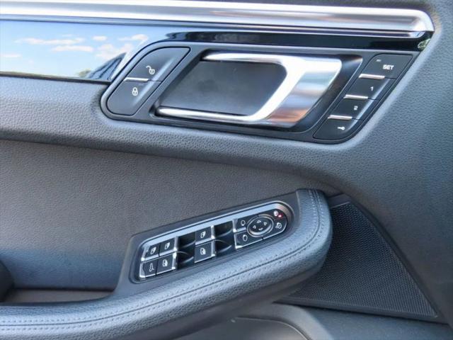 2017 Porsche Macan Sport Utility 4D