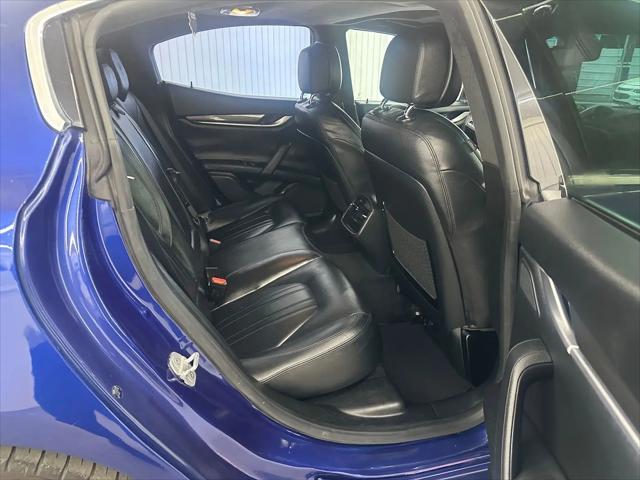 2015 Maserati Ghibli Standard