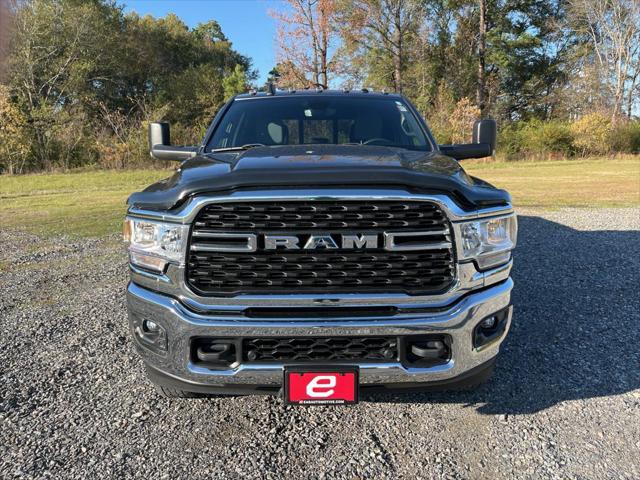 2022 RAM 3500 Lone Star Crew Cab 4x4 8 Box