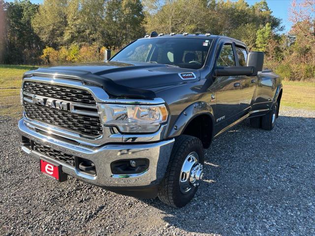 2022 RAM 3500 Lone Star Crew Cab 4x4 8 Box