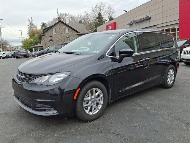 2024 Chrysler Voyager LX