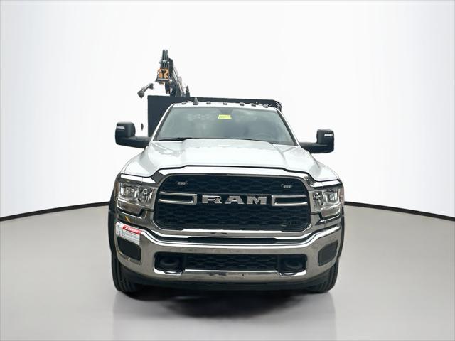 2024 RAM Ram 5500 Chassis Cab RAM 5500 TRADESMAN CHASSIS REGULAR CAB 4X4 84 CA
