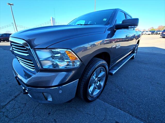 2017 RAM 1500 Big Horn Crew Cab 4x4 57 Box