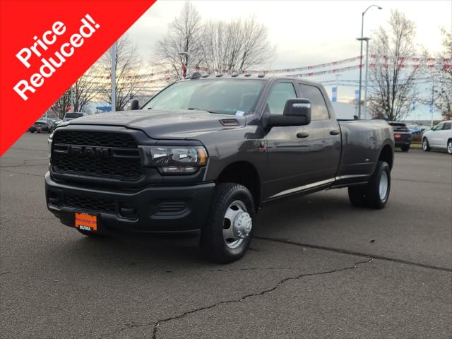 2024 RAM 3500 Tradesman Crew Cab 4x4 8 Box