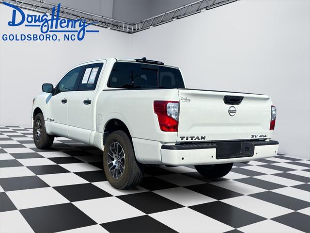 2023 Nissan TITAN Crew Cab SV 4x4