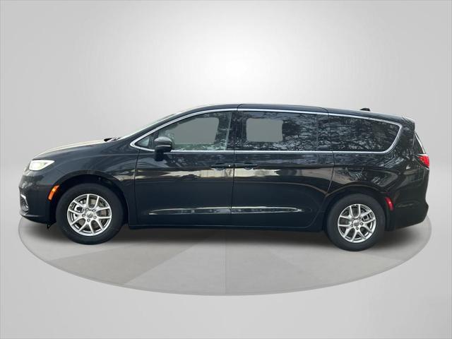 2025 Chrysler Pacifica PACIFICA SELECT