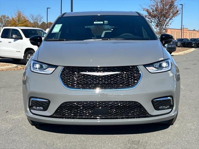 2025 Chrysler Pacifica PACIFICA SELECT