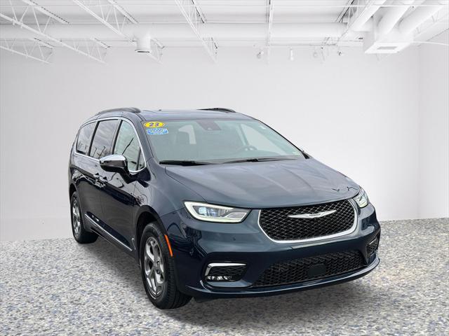 2023 Chrysler Pacifica Limited AWD